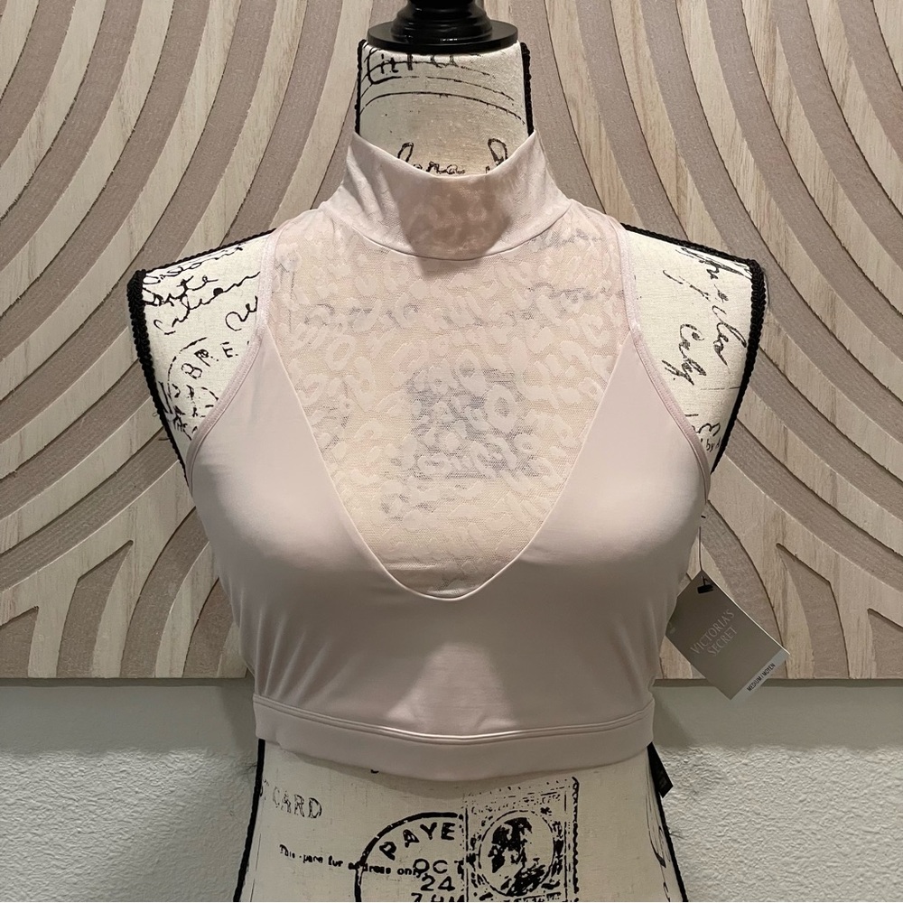 🆕 Victoria’s Secret Mock Neck Crop Top/Sports Bra, Size M